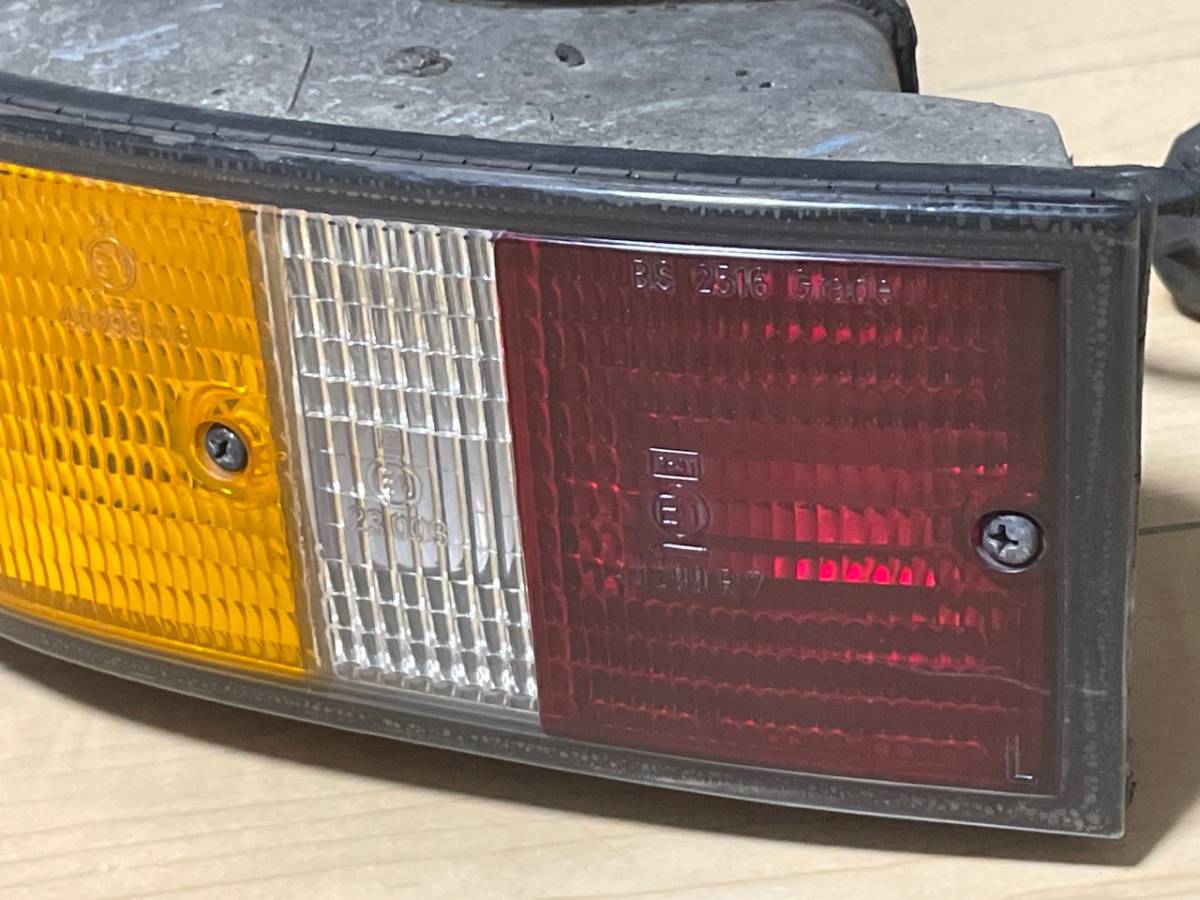 ジャンク品】PORSCHE テールランプ レンズ ポルシェ テールランプ