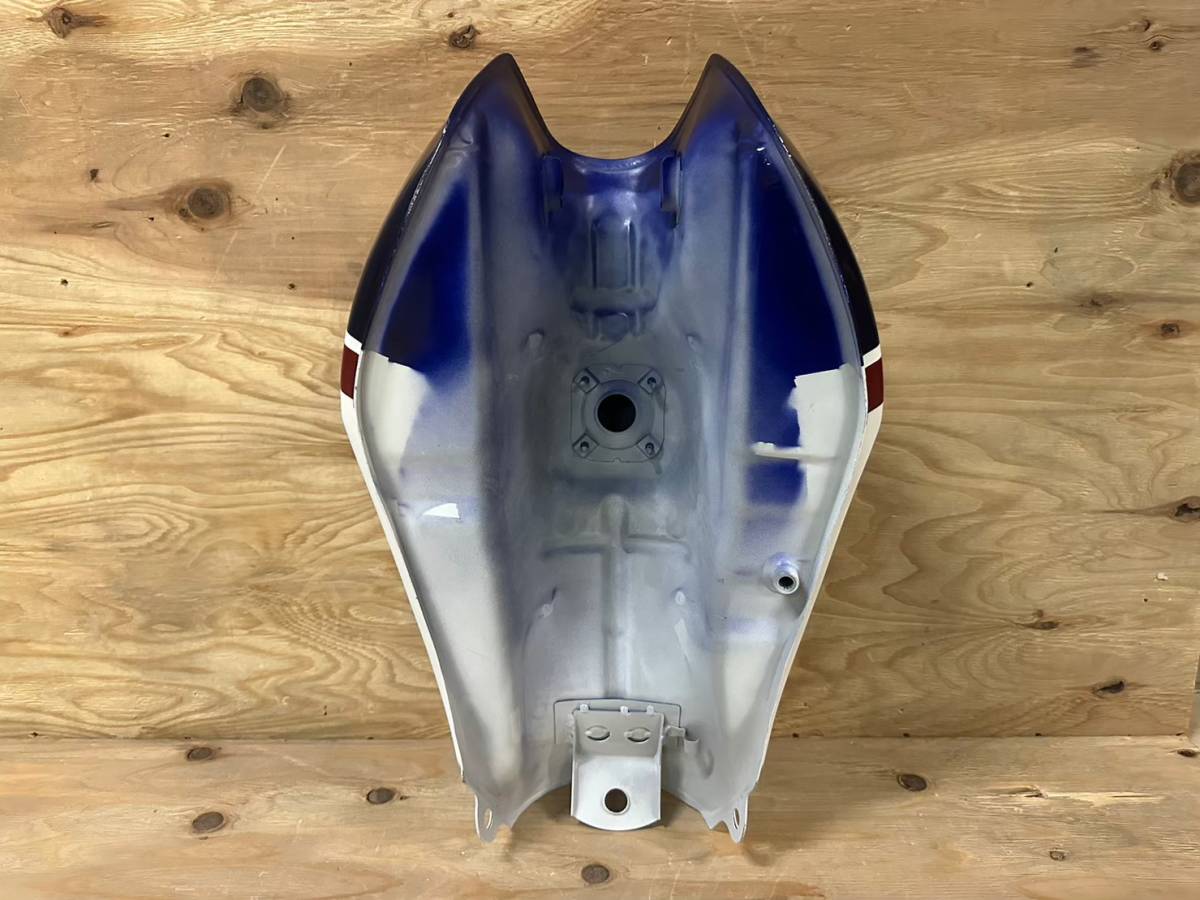 Yahoo!オークション CBX400F 外装セット 青白1型 0 カラー⁄中古