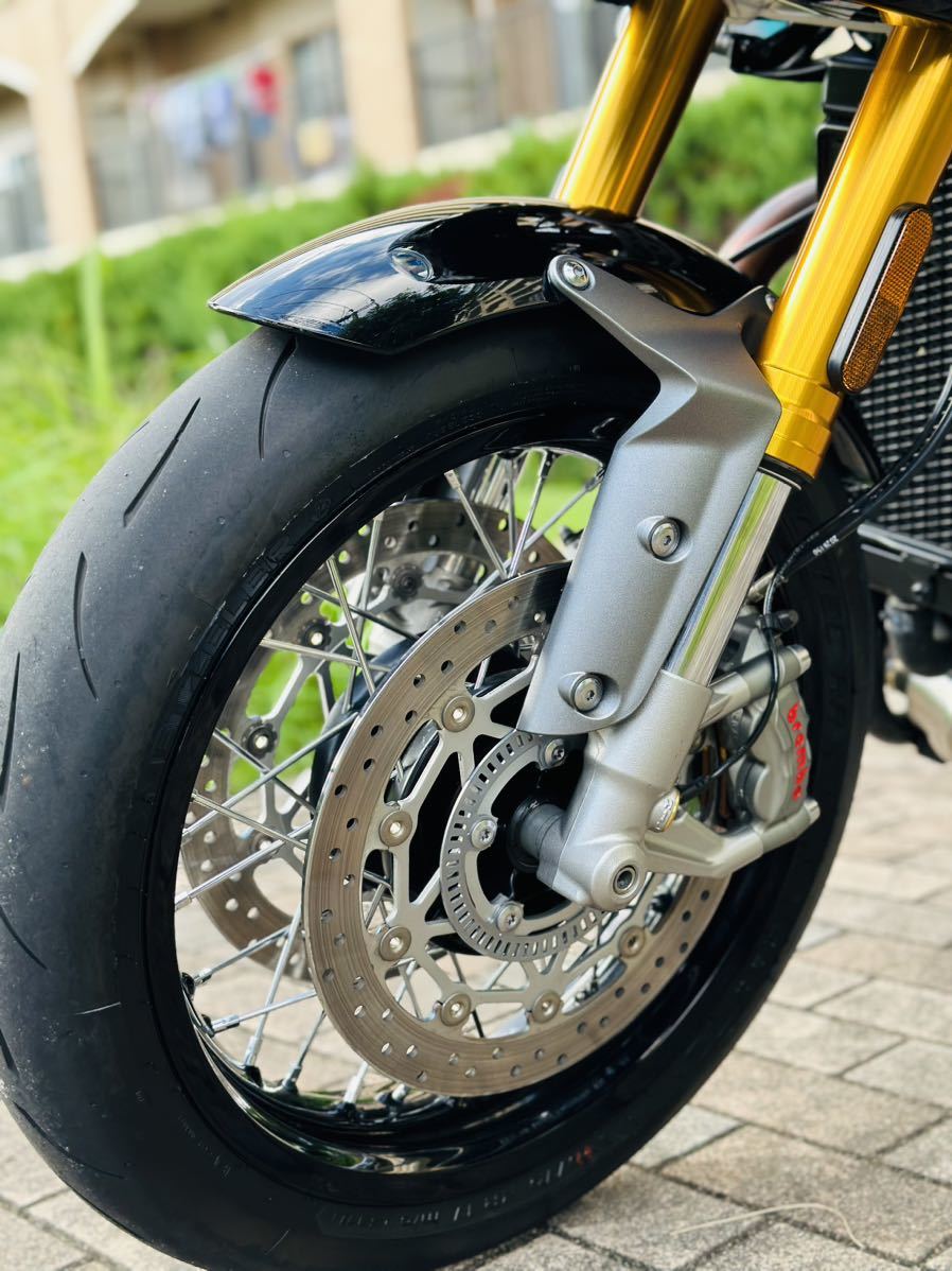 スラクストン(thruxton) 1200RS 2022年式カフェレーサー仕様個人出品　車検令和7年まで1500キロ_9