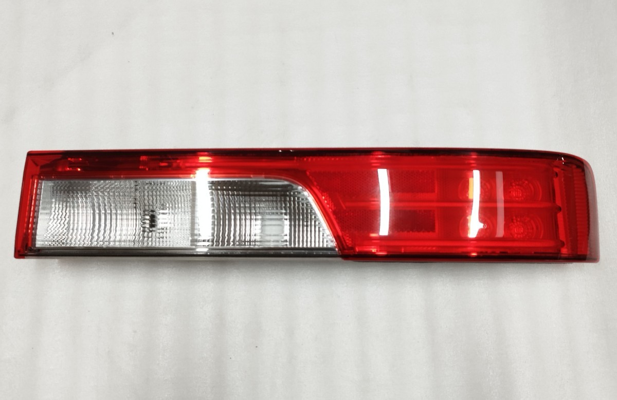 良品 スズキ エブリィ DA17 LED テールランプ レンズ 右 運転席側 ICHIKOH D146 35650-64P00 破損無し 点灯確認済