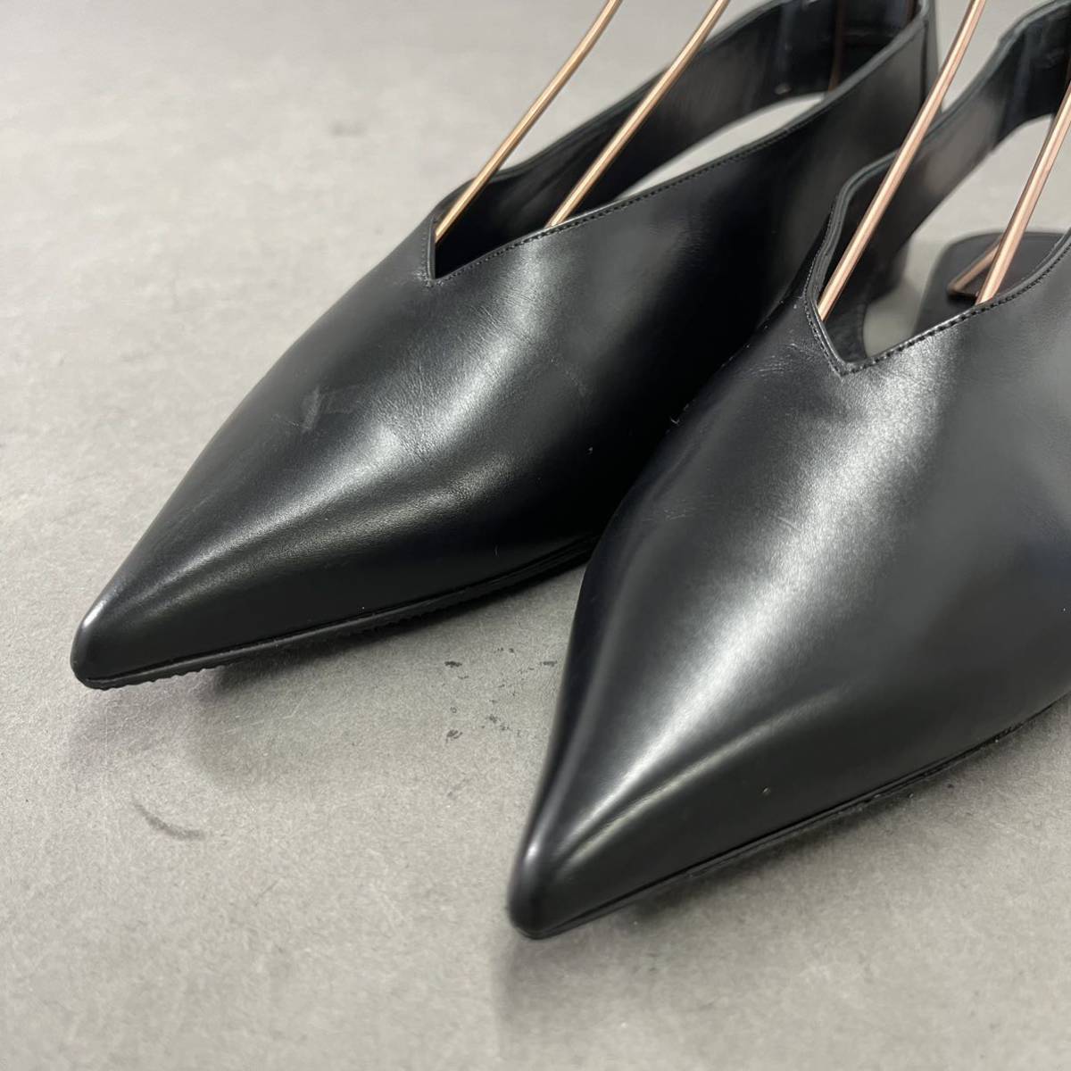 1i13《美品》CELINE セリーヌ フィービー期 ポインテッドトゥ フラット 