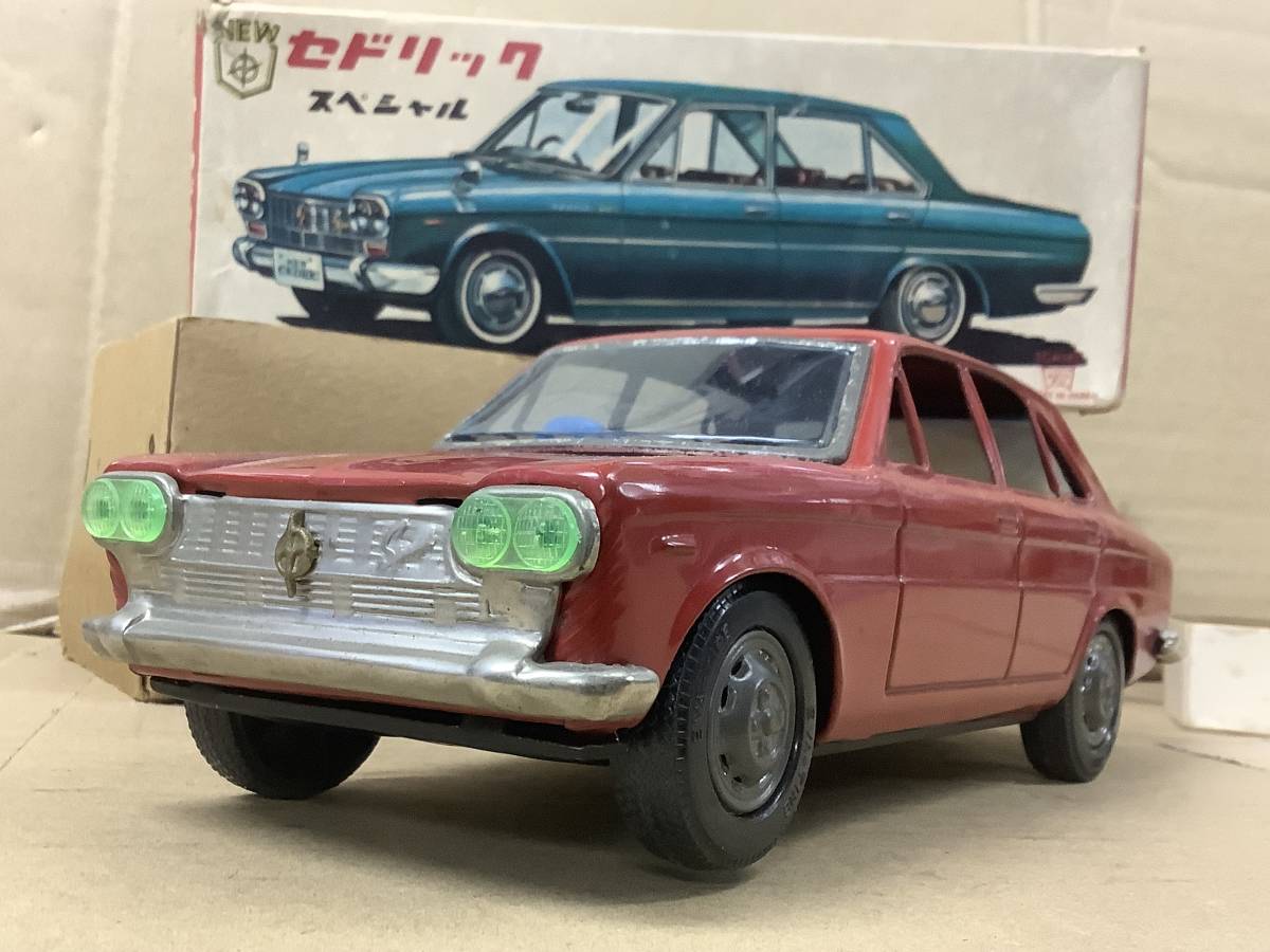 箱付き 当時物 古い イチコー ブリキ ニッサン セドリック スペシャル レッド フリクションカー CEDRIC 日本製 昭和レトロ ミニカー レア