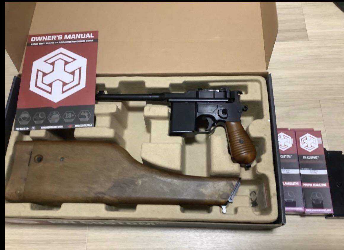 AW マウザー　M712 ガスブローバック フェイクウッド　ストックホルスター付　予備マグ3本付き　モーゼル　拳銃