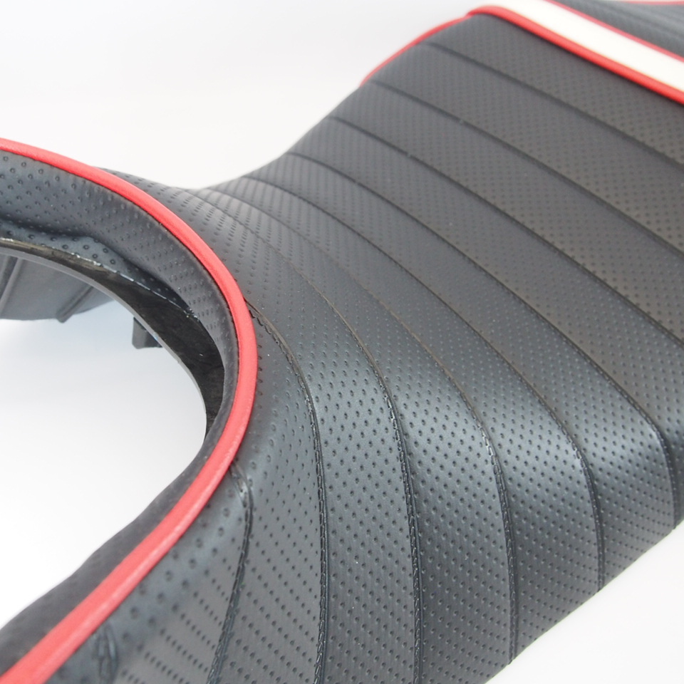 特注 激レア ホーネット250 三段シート 艶あり黒 40cm MC31 族車