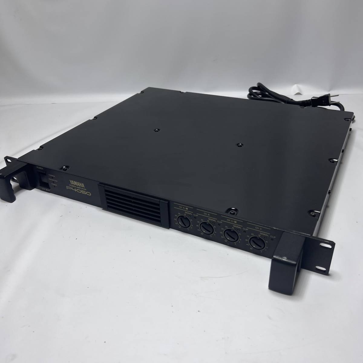 YAMAHA ヤマハ POWER AMPLIFIER 4ch パワーアンプ P4050 ☆M061 ヤマハ
