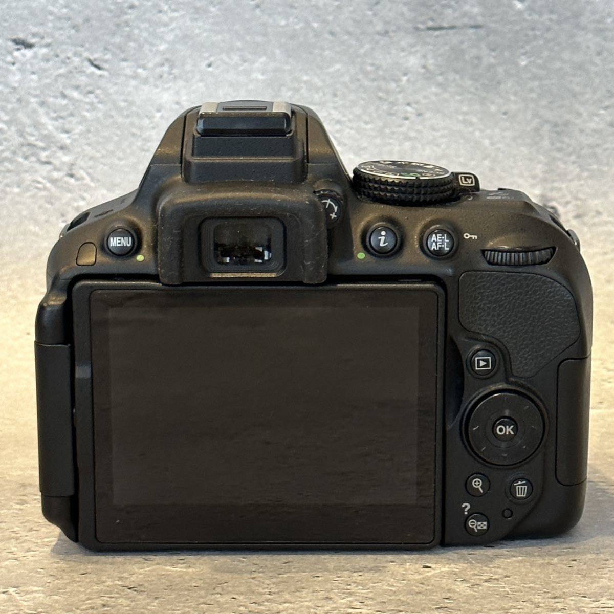 中古美品】Nikon ニコン 一眼レフカメラ D5300 ダブルズームレンズ