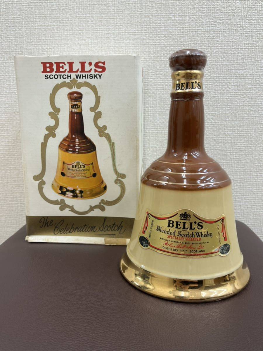 ◎【未開栓】Bell's ベル 陶器ボトル ベル型 スコッチウイスキー 約