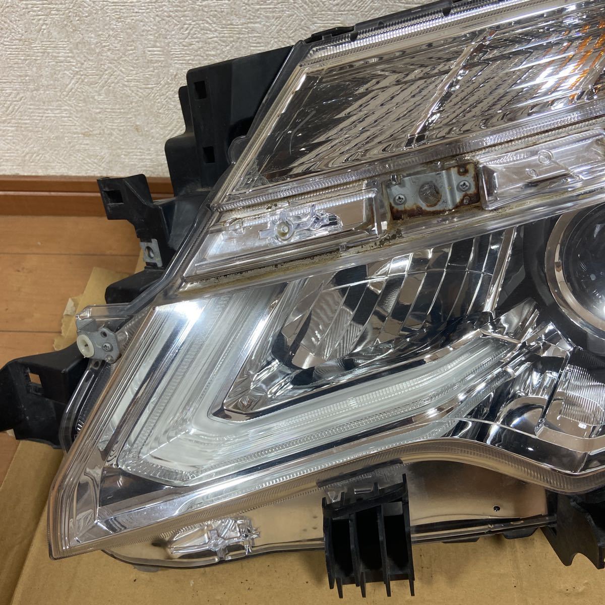 エルグランド E52 中期 ☆点灯OK☆中期 e52 ヘッドライト左右 E52