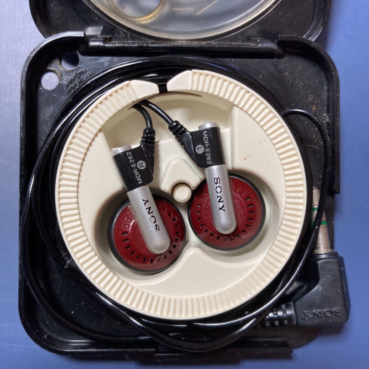 希少名品SONY 有線イヤホンMDR-E262 ヌード・ターボ 完動品