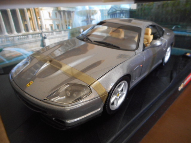 1/18 フェラーリ 550 マラネロ グリジオチタニオ 5.5V12 6MT 1996