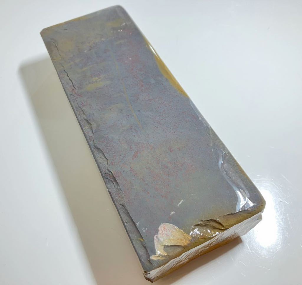 天然砥石 京都 大平 内曇 内曇り蓮華 1489g 地引 刃引 鉋 鑿 包丁 砥石 刀剣 日本刀 巣板 蓮華 カラス