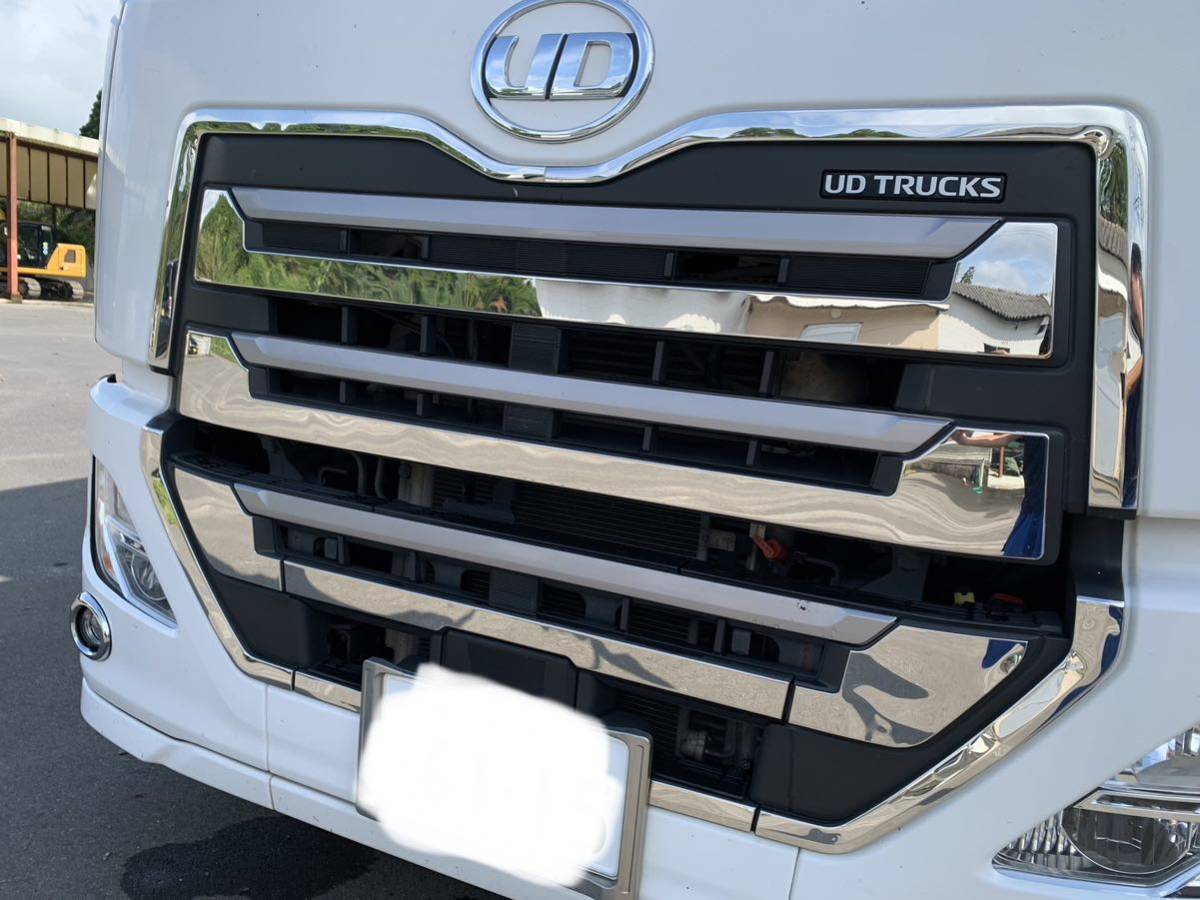 UD 17クオン パーフェクトクオン メッキグリルフルセット サラウンド 