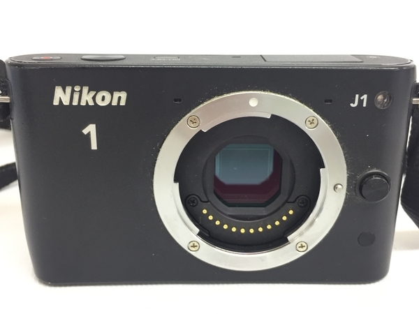 Nikon 1 J1 NIKKOR 10-30mm f/3.5-5.6 30-110mm 3.8-5.6 VR Nikon 1 J1 NIKKOR 10-30mm f/3.5-5.6 30-110mm 3.8-5.6 VR