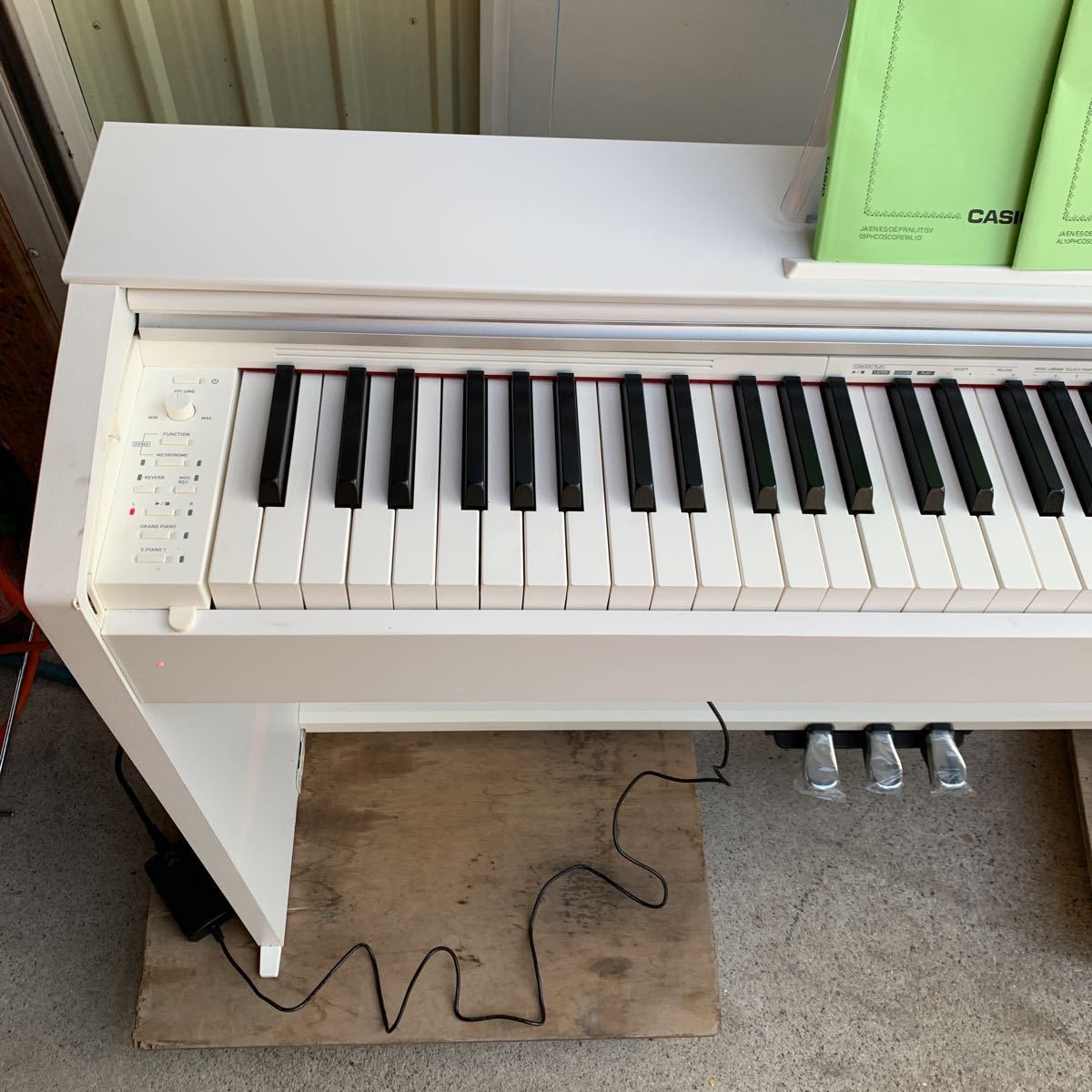 カシオ Privia 88鍵盤 電子ピアノ PX-770WE ホワイトウッド調 2019年製