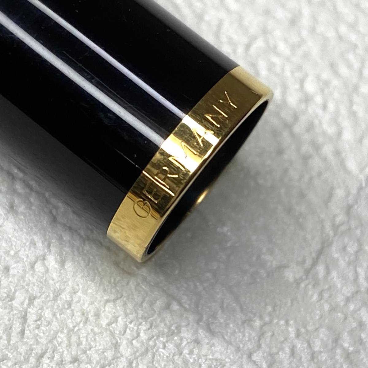 PELIKAN ペリカン 彫り天冠 EF GERMANY ペン先14C-585 EF ドイツ製 緑縞