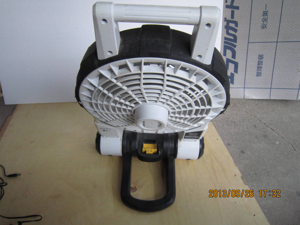  peak 扇風機 マキタ純正充電器付 peak 扇風機 マキタ純正バッテリー+充電器付 マキタ（makita