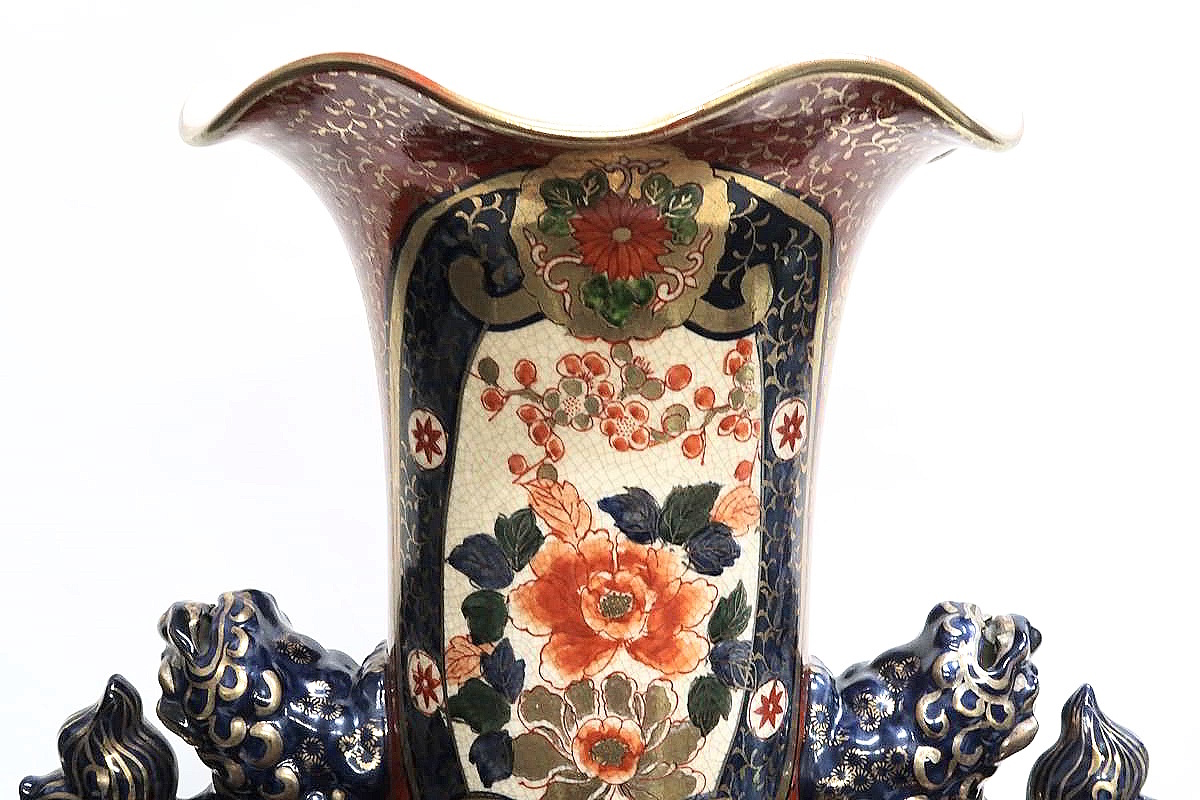 1円～ 【陶器】 伊万里 伊萬里 金襴手 孔雀唐獅子牡丹文 耳付大壺