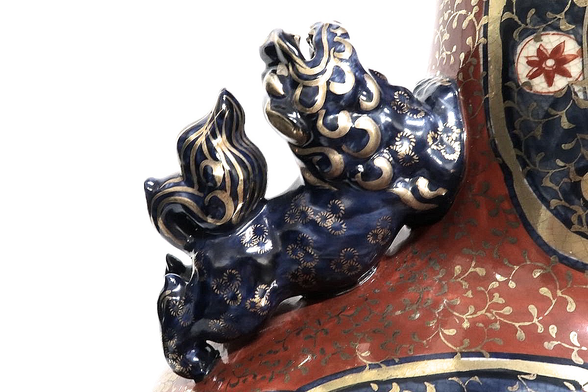 1円～ 【陶器】 伊万里 伊萬里 金襴手 孔雀唐獅子牡丹文 耳付大壺