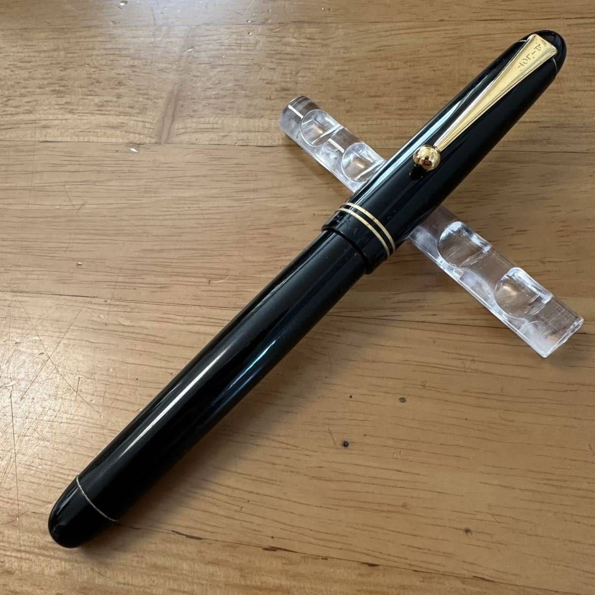 Pilot 万年筆 廃版Custom カスタム 67 黒軸 14k 585 Pilot 万年筆廃版 ＊
