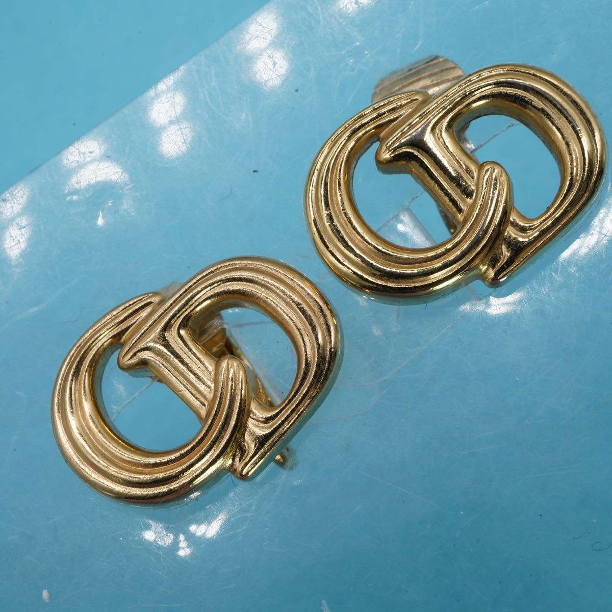 【141】Christian Dior クリスチャンディオール ブランド アクセサリー イヤリング 両耳 ゴールドカラー TIA