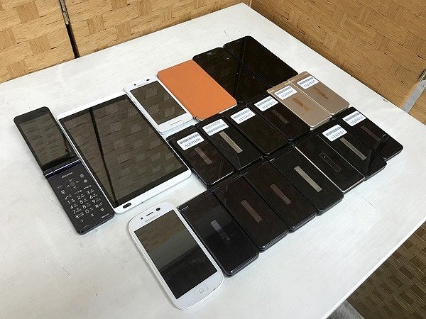 SQE94365SGM スマートフォン タブレット ガラケーまとめ dtab d-01G / docomo AQUOS / DIGNO KYOCERA 等 現状品 直接お渡し歓迎