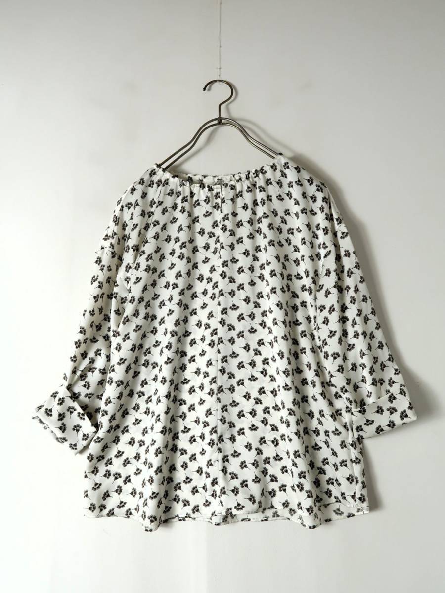 新品☆アンタイトル UNTITLED☆洗える クラシカルフラワーギャザーブラウス 0サイズ 日本製☆A-O 6543