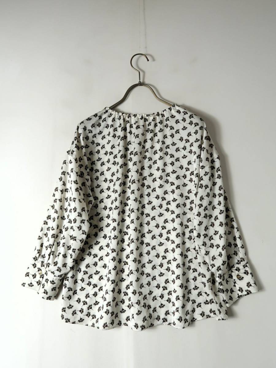 新品☆アンタイトル UNTITLED☆洗える クラシカルフラワーギャザーブラウス 0サイズ 日本製☆A-O 6543