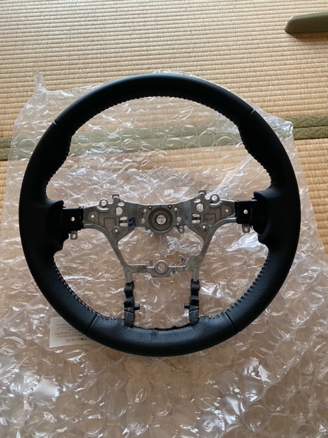 ハイラックス（GUN125）Zグレード　純正ステアリング