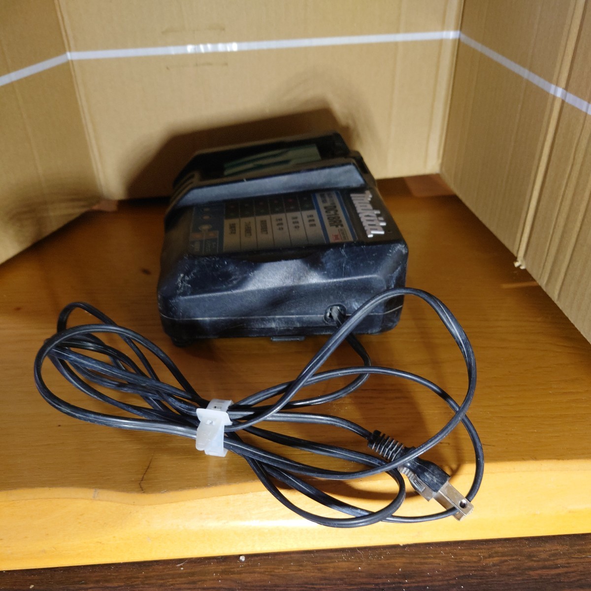 マキタ純正 急速充電器 動作品 ＤＣ18ＲＦ makita 14.4v-18ｖ用 ①