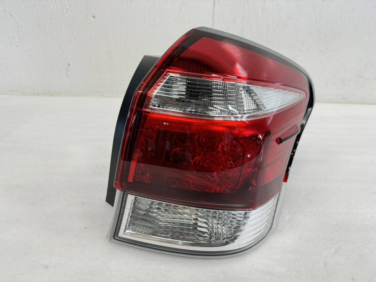 即決 トヨタ カローラ フィールダー NZE161G 後期 純正 リア バンパー