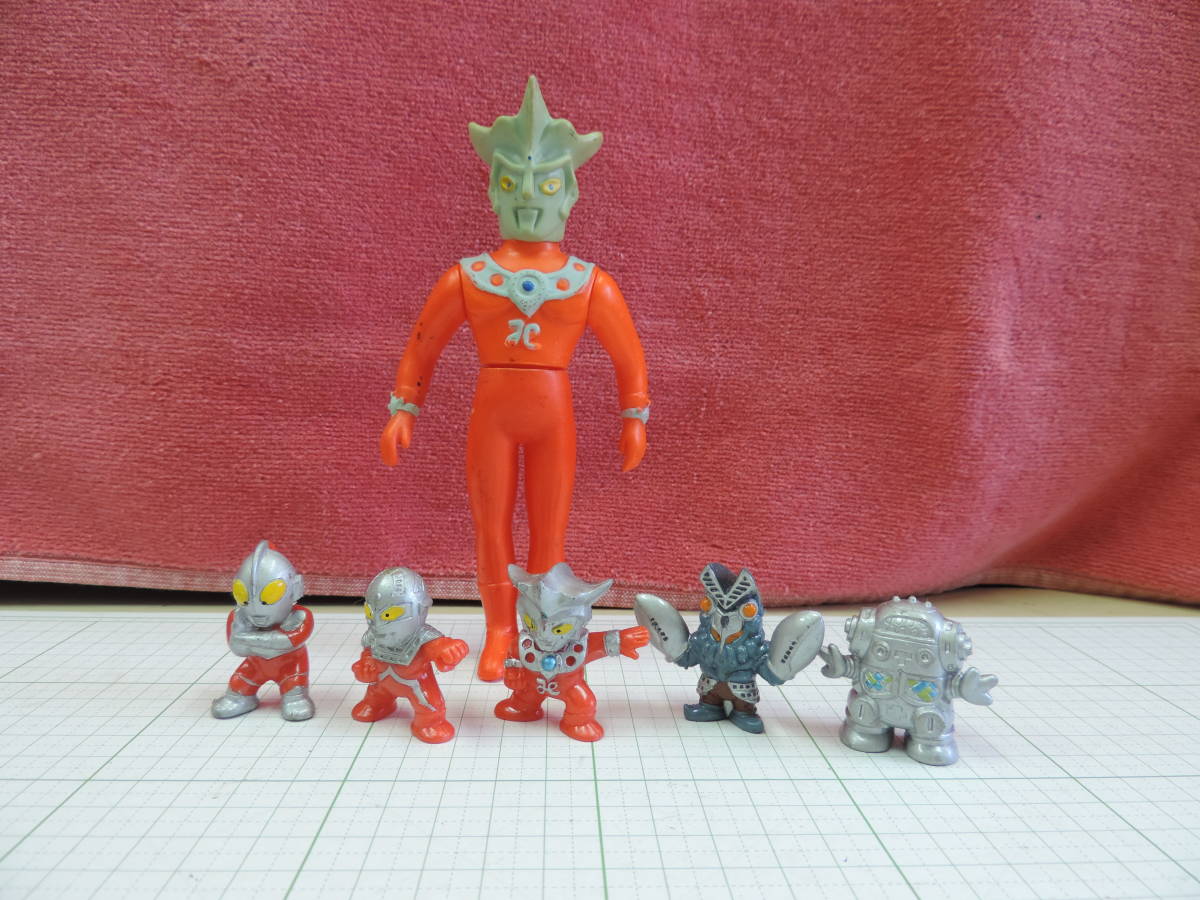 マルサン　円谷プロ　 ソフビ 　ウルトラマンレオ　　当時物 　特撮　約15㎝ 　スモールバルタンなど　計６点_1
