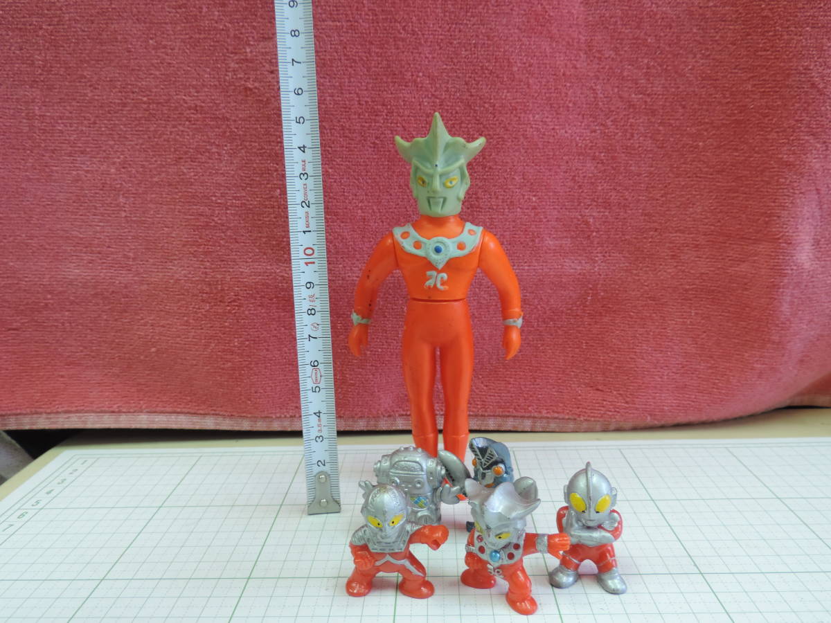 マルサン　円谷プロ　 ソフビ 　ウルトラマンレオ　　当時物 　特撮　約15㎝ 　スモールバルタンなど　計６点_10