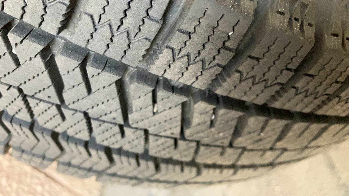 現行 プリウス VRX2 195&frasl;60R17 トヨタ 純正 ZVW60 6.5J +40 PCD114.3 5