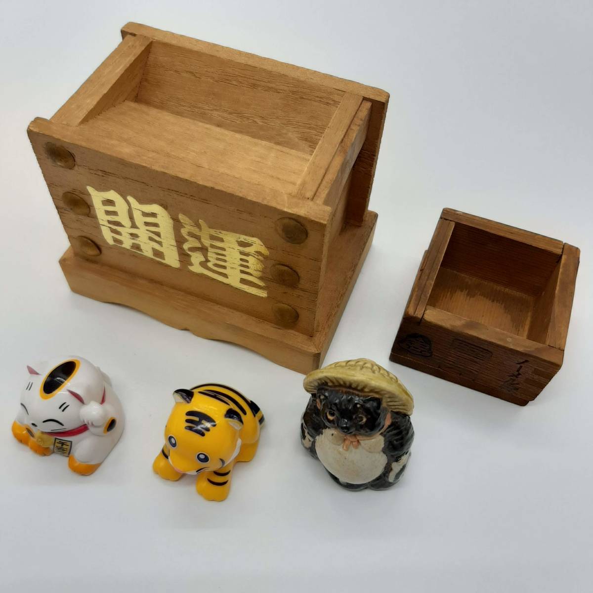 和風 賽銭箱貯金箱 升 陶器たぬき 招き猫 虎 縁起物セットの入札履歴