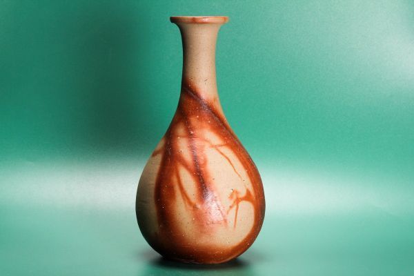 伊勢崎満 備前緋襷鶴首花入 共箱 共布 栞 本物保証 | PIOUSTEC.COM