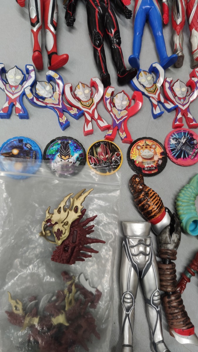 ウルトラマンと怪獣 たくさんセット ソフビ人形 ミニフィギュア 防衛隊