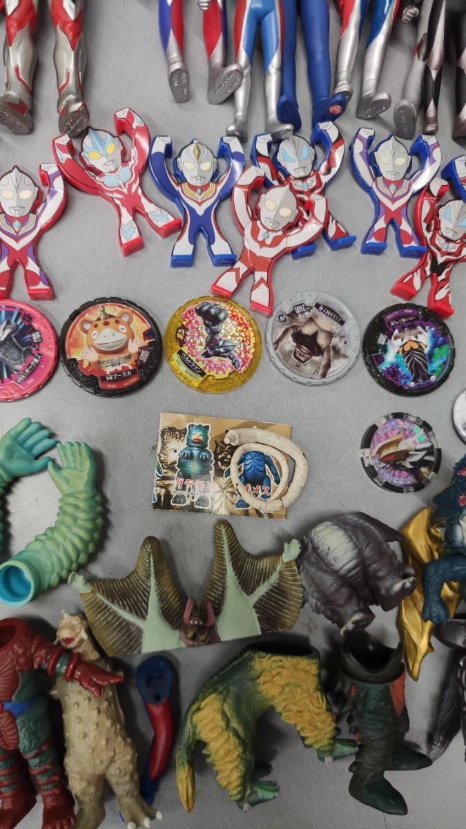 ウルトラマンと怪獣 たくさんセット ソフビ人形 ミニフィギュア 防衛隊