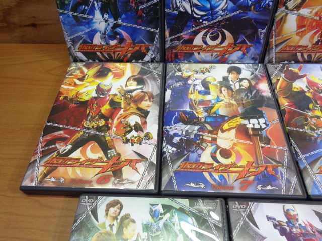 ☆格安売切☆仮面ライダーキバ DVD 12巻＋2巻 セット 劇場版 魔界城の