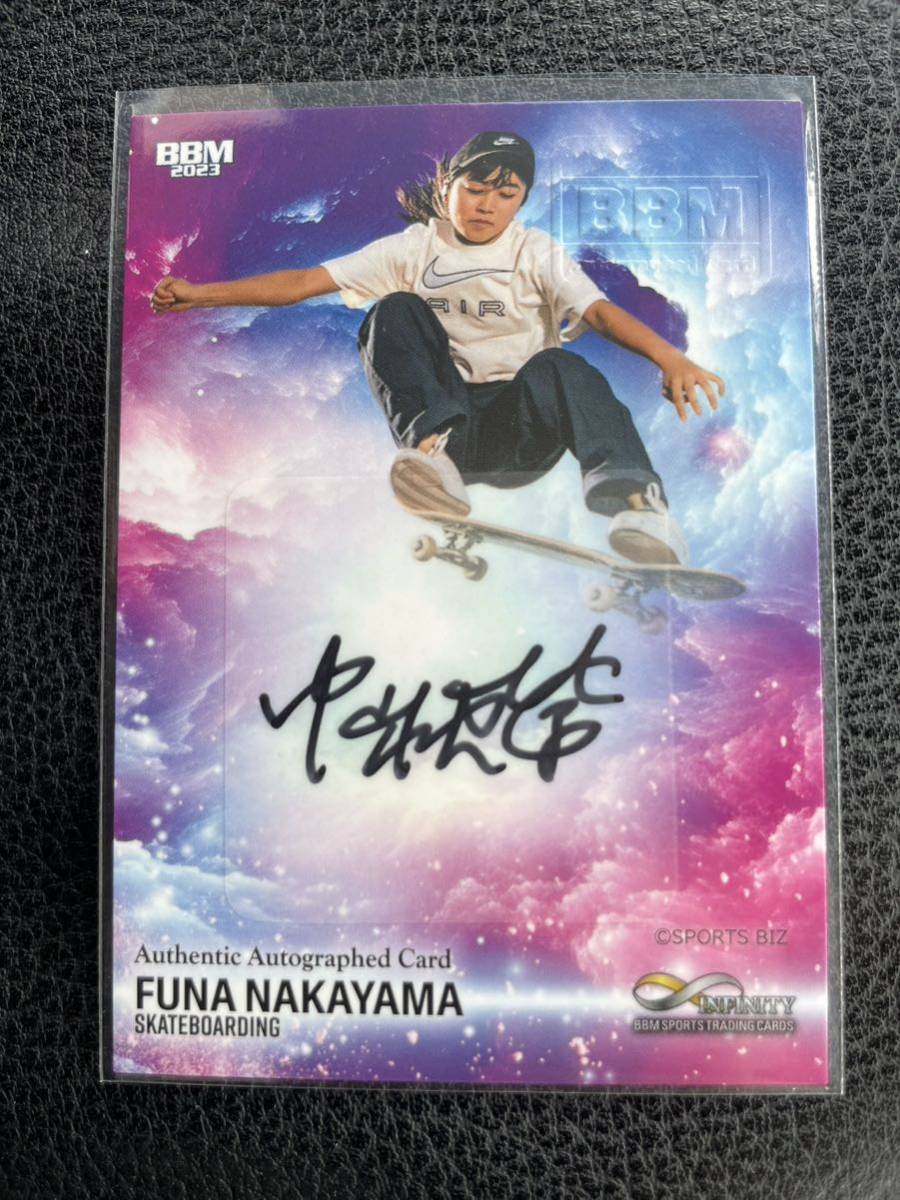 激安大特価，得価 5枚限定 BBM 2023 INFINITY インフィニティ スケートボード 中山楓奈 直筆サインカード 縦版 5/5(スポーツ)｜売買されたオークション情報、yahooの商品情報をアーカイブ公開 - オークファン その他