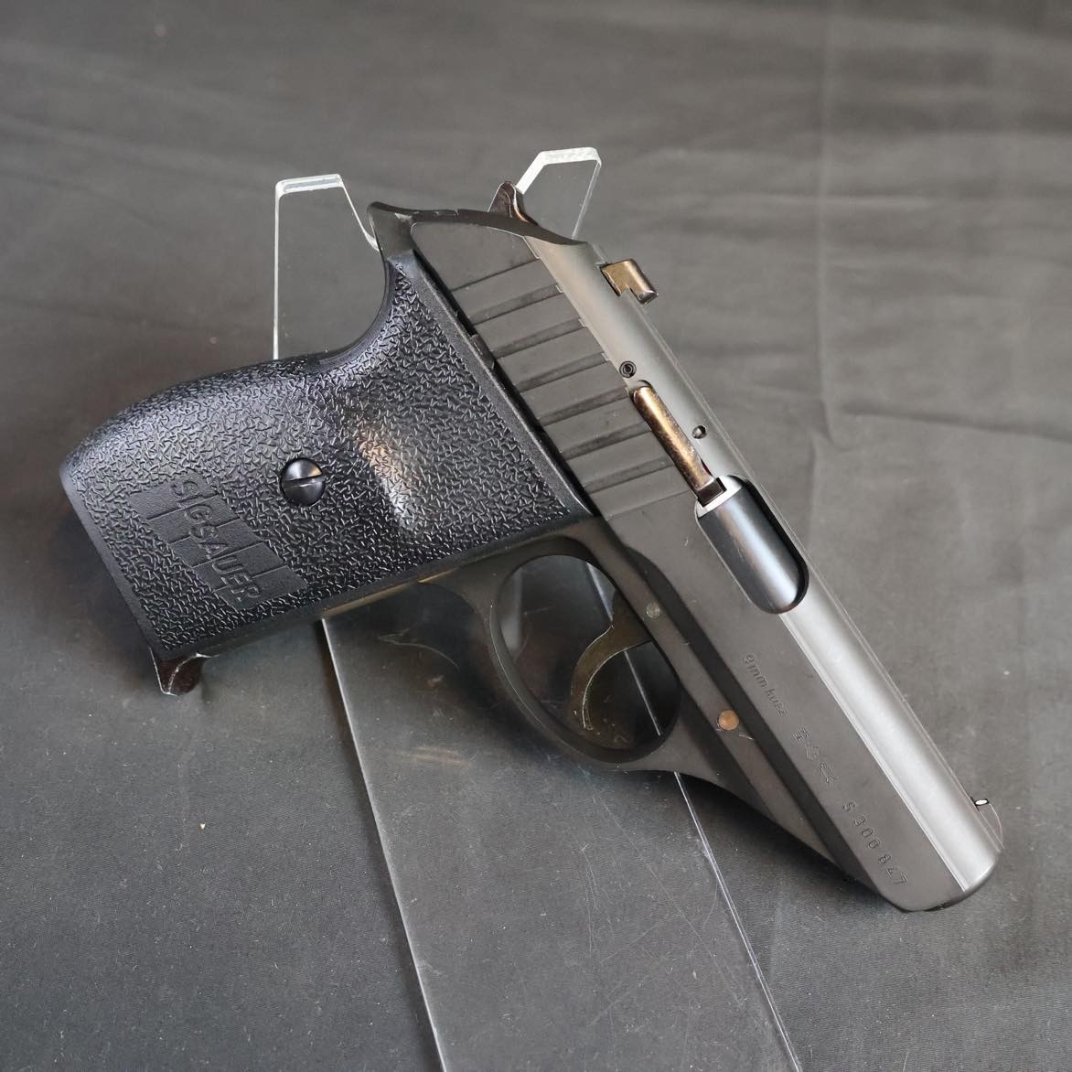 100円スタート！ガスガン SIGSAUER P230 マガジン無し SIG P230