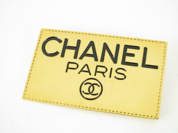 CHANEL シャネル ブローチ ロゴプレート アクセサリー お洒落な