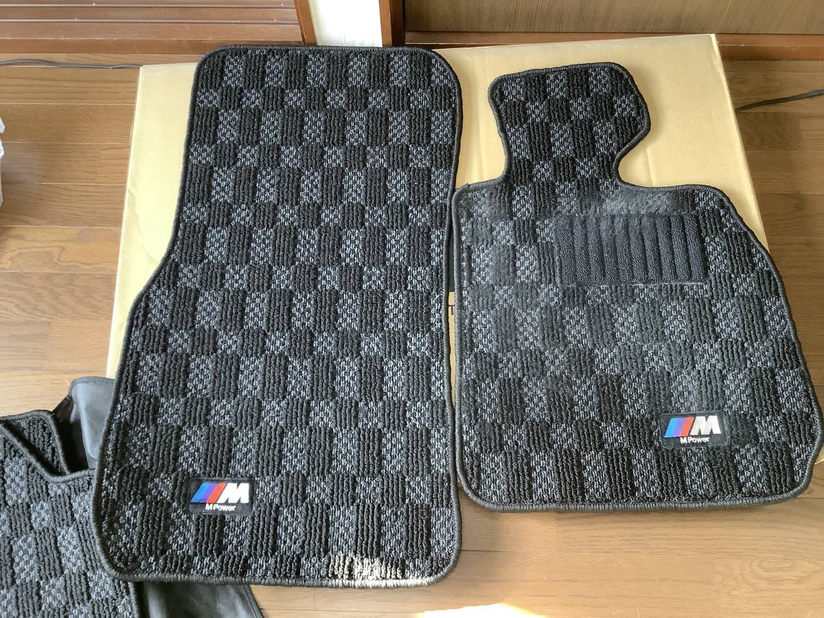 BMW 3シリーズ F34 グランツーリスモ 純正Mスポーツフロアマット　F30で使用してました