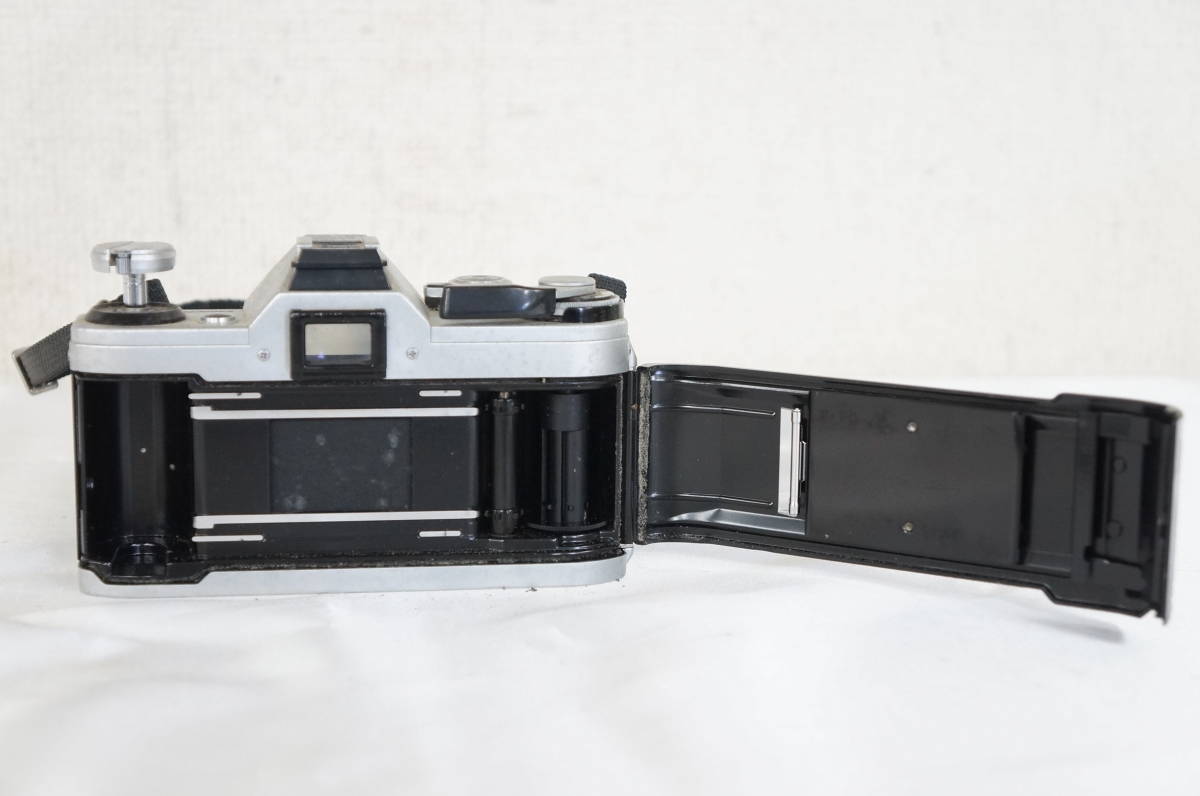 ① Canon キャノン AE-1 シルバー 一眼レフ フィルムカメラ FD 50mm F1