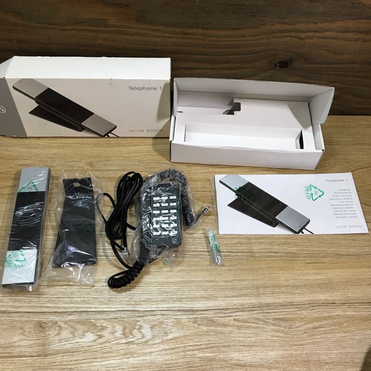 JACOB 電話機 ヤコブ・イェンセン デザイン電話機 T-1 JENSEN Jacob Jensen ヤコブイェンセン HT20-3B