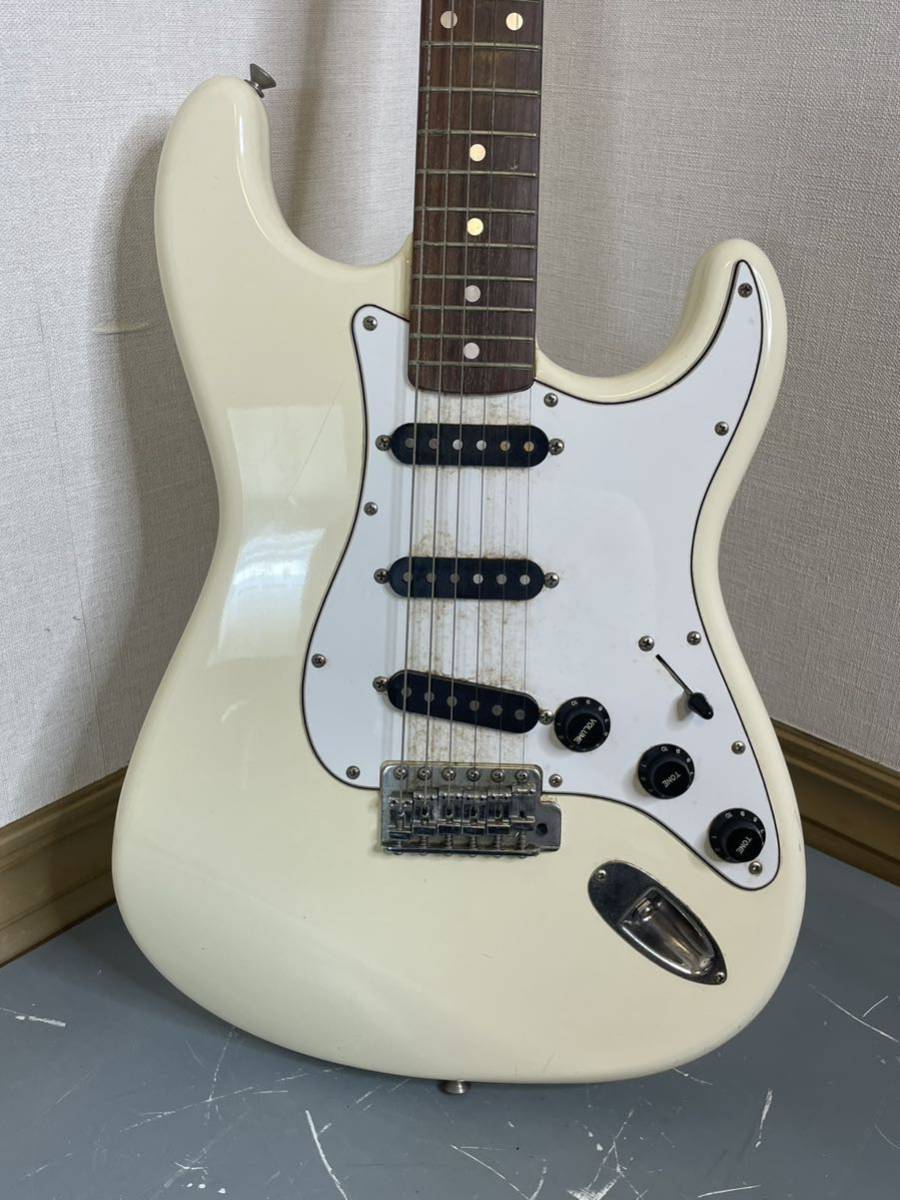 ジャンク】Fender Squier Stratocaster ストラトキャスター エレキ