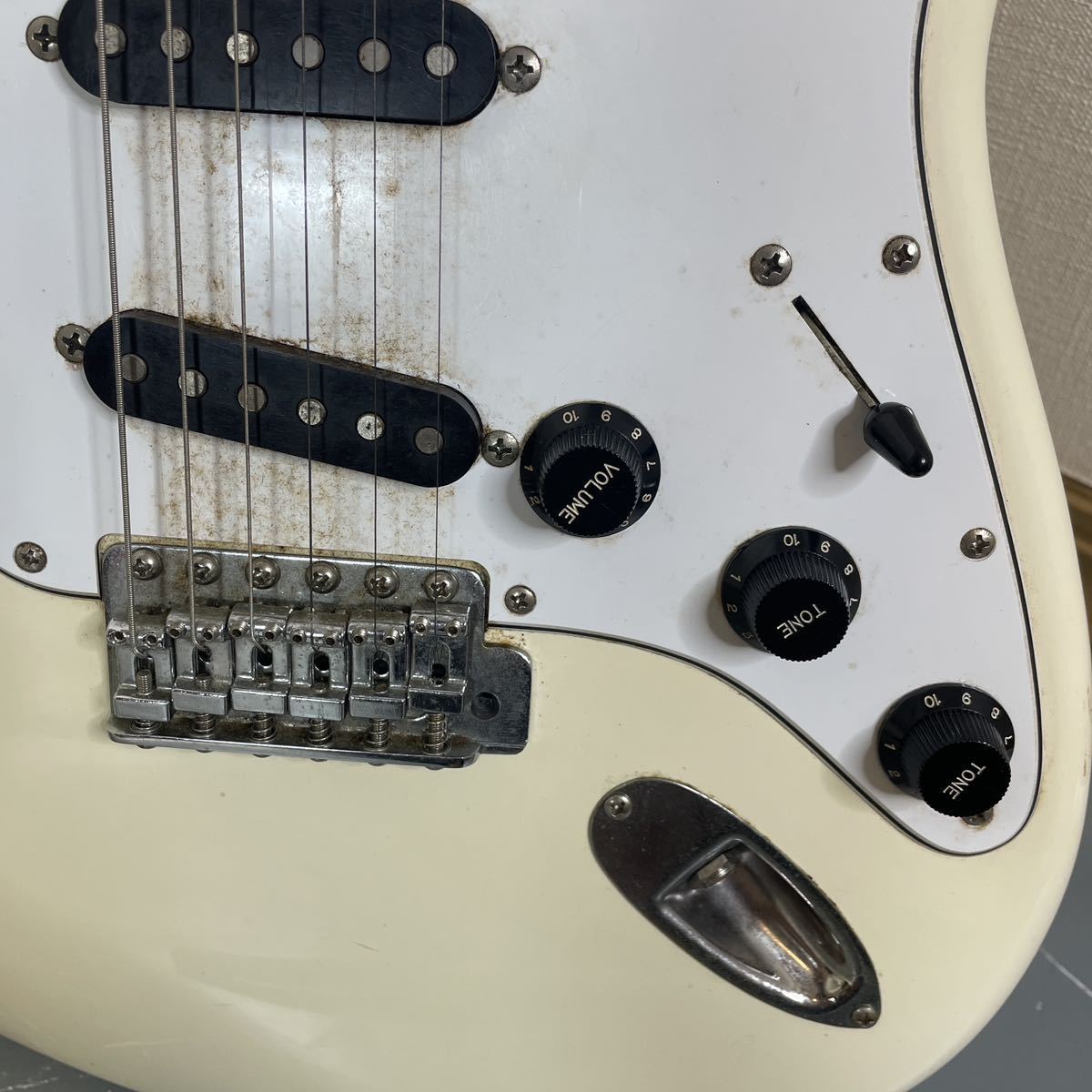ジャンク】Fender Squier Stratocaster ストラトキャスター エレキ