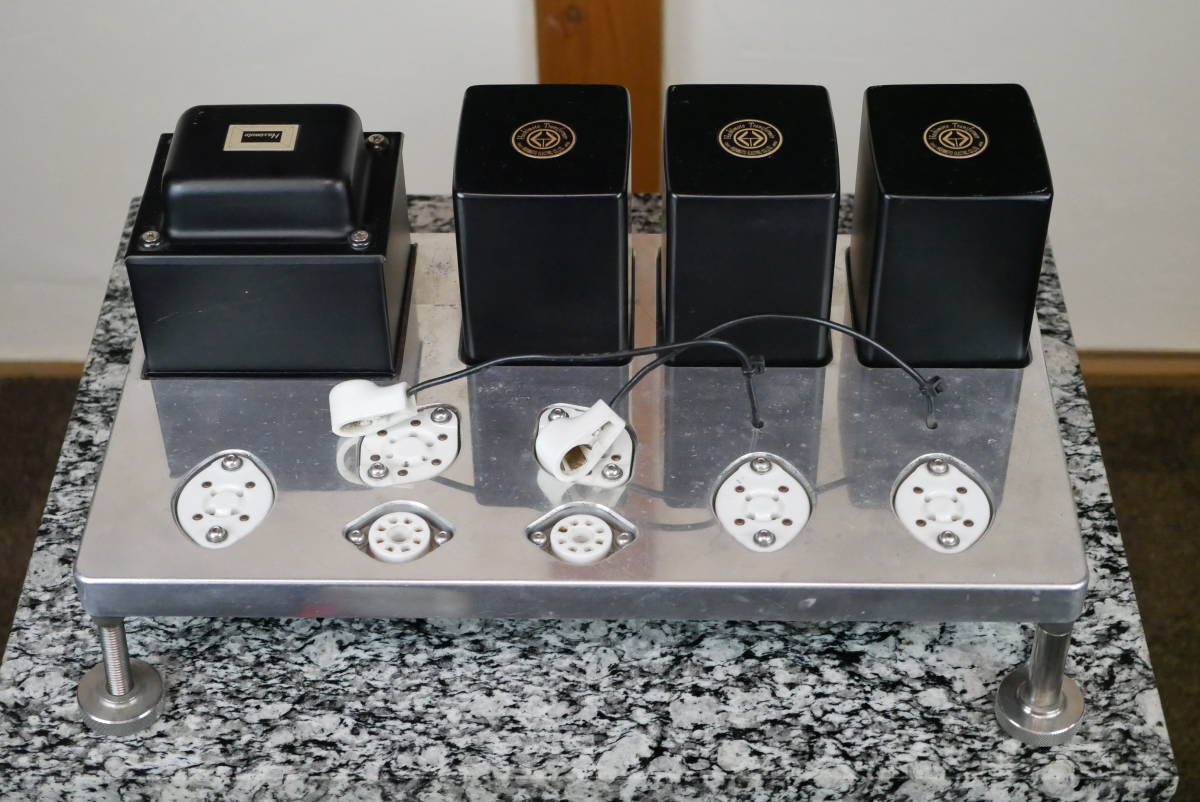 自作品　製作途中の真空管アンプ　多分811シングルです。　魅惑の橋本トランス採用！　ジャンク扱いにて。　