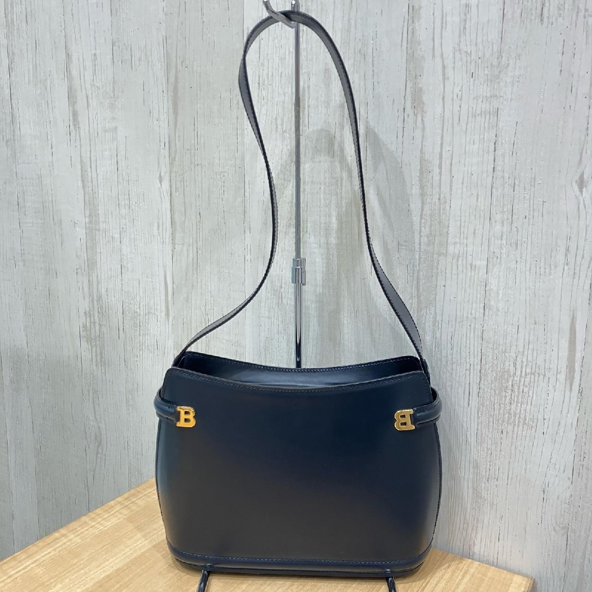 BALLY バリー レザー ショルダーバッグ ブラック イントレチャート 