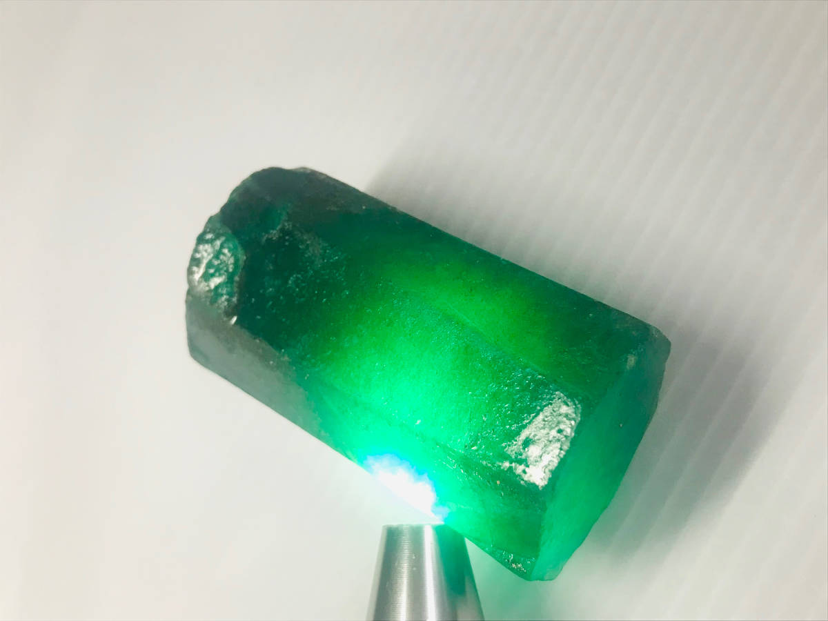 【1点限り】天然ベリル エメラルド 561.65Ct 鑑定付き 鉱石 emerald beryl パワーストーン 原石 標本 鉱物