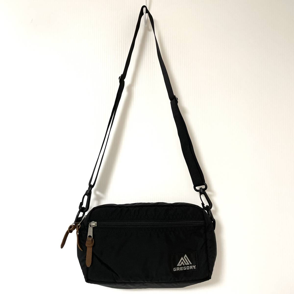 現行タグ グレゴリー パデッドショルダーM ブラック ショルダーポーチ